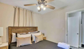 There are 2 bedrooms and 1 bathroom and the square footage at is 816 ft². Pet Friendly